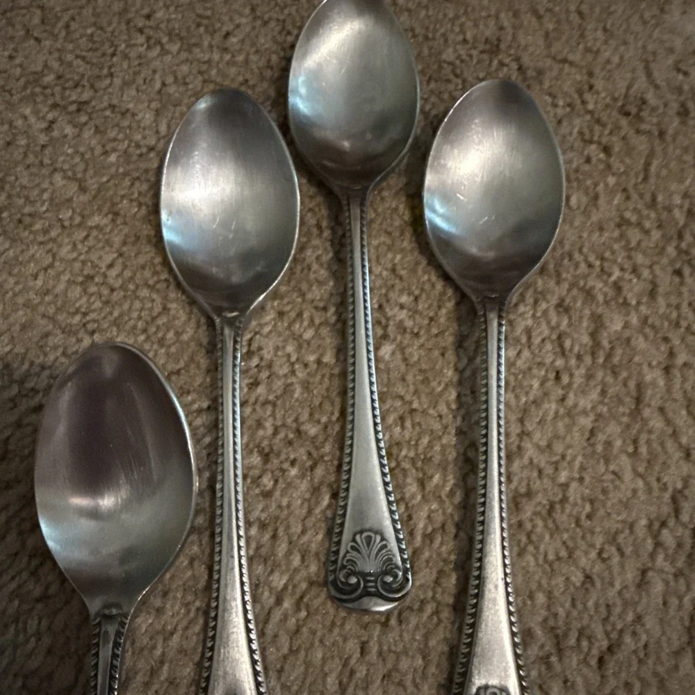 Vintage Supreme Cutlery Abbey Shell Teaspoons 4
